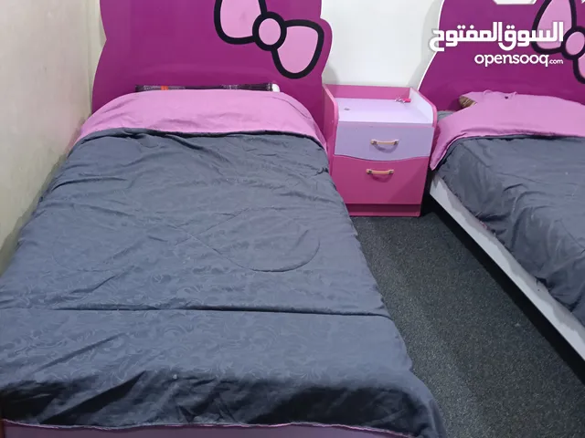 تختين للبيع سعر التخت الواحد 50 بحاله ممتازه