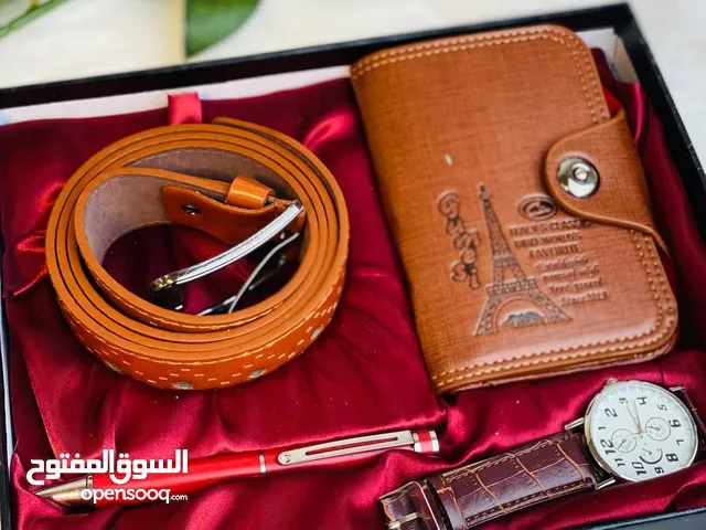 بوكس هدية رجالي تستحقون كل شي مميز أناقة الرجل تبدأ من ساعة يده