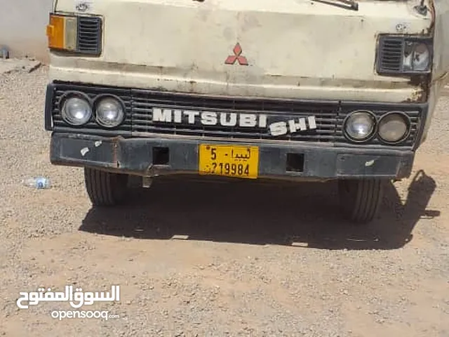 Used Mitsubishi Canter in Tripoli
