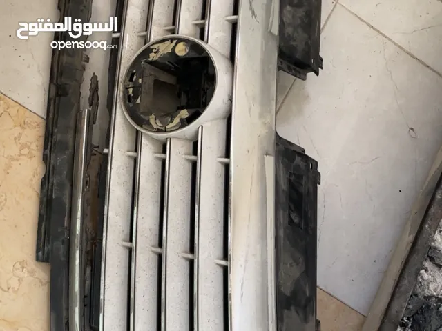 شيل امامي لافيدا مكسور من اعلا الشيل للبيع 40 دينار وفي مجال السعر