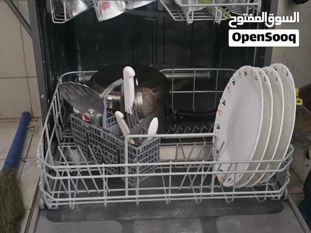 Hisense 13-Place Dishwasher for Sale – Excellent Condition