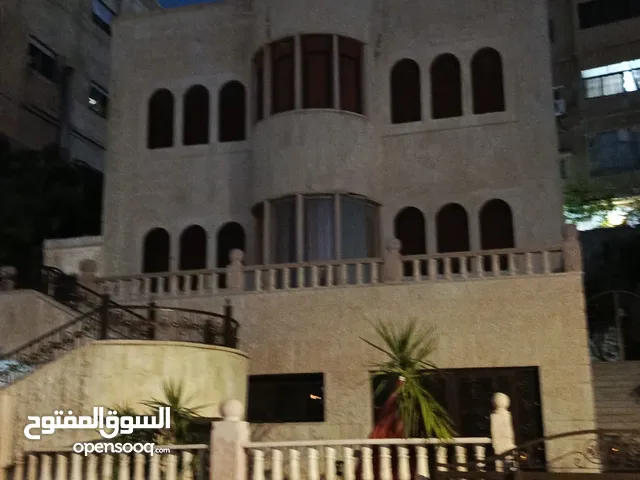 400 m2 More than 6 bedrooms Villa for Sale in Amman Al-Jabal Al-Akhdar
