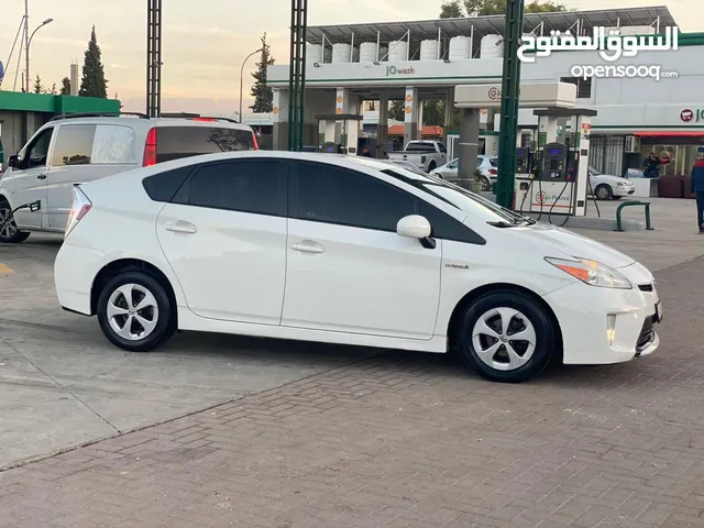 Used Toyota Prius in Amman