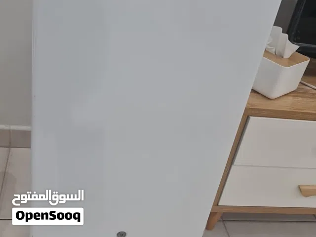 ثلاجة نظيفة جدا