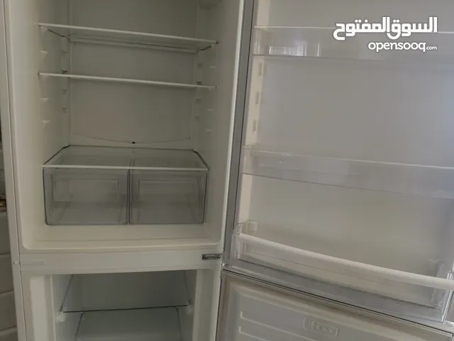 ثااجه ايكيا للبيع فريزر تحت بحاله جيده جدا