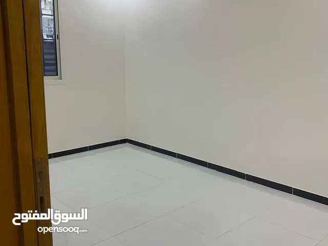 200 m2 3 Bedrooms Apartments for Rent in Al Riyadh Al Mahdiyah