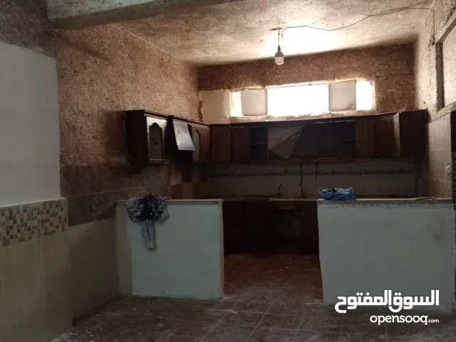 70 m2 2 Bedrooms Apartments for Rent in Zarqa Al Souq