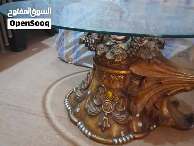 طاولة نازكه وحاجة من الأخير
