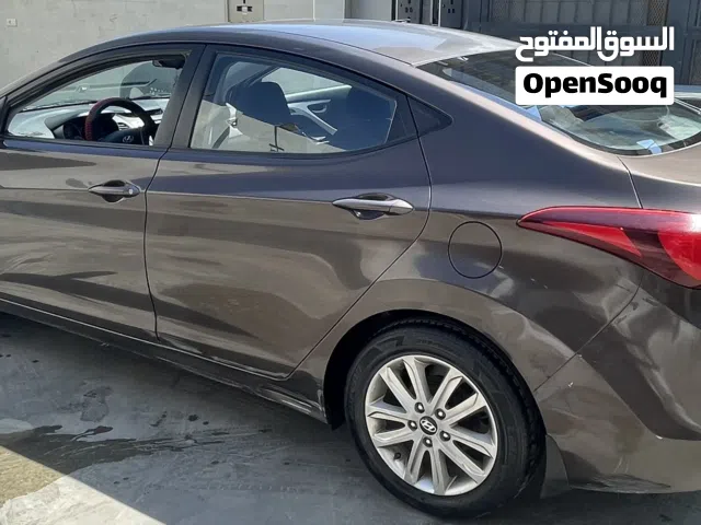 2016 Hyundai Elantra Standard