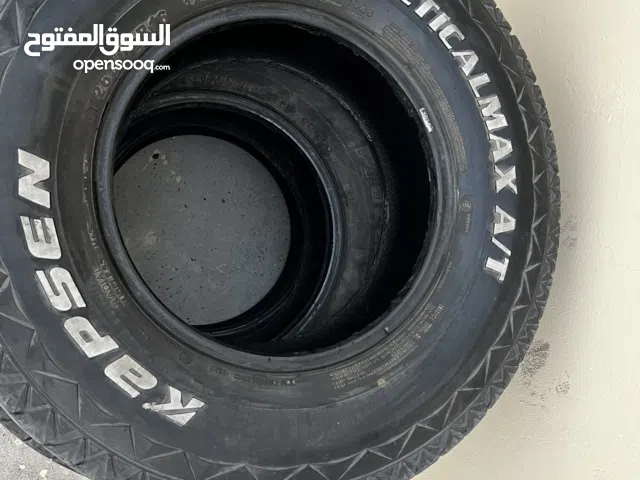 للبيع 3 تواير كابسن موديل 23   265/75R16