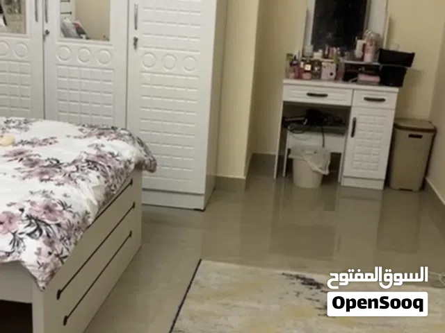 Room in a furnished apartment for rent