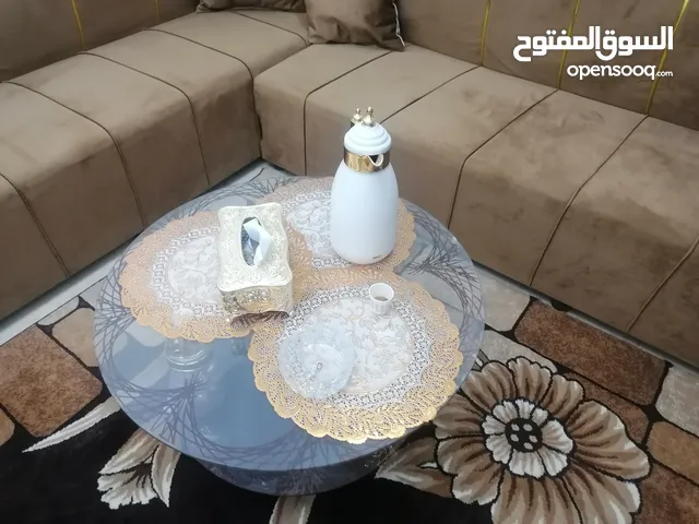 طقم كنب كورنر لون عسلي مع بفه استخدام عرسان شهرين فقط ما صار نصيب