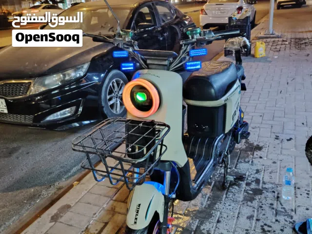 دراجه r9 للبيع بطاريات 22امبير دراجه كامله من كلشي سعرها 400