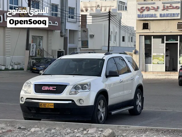 2011 جي إم سي اكاديا Standard