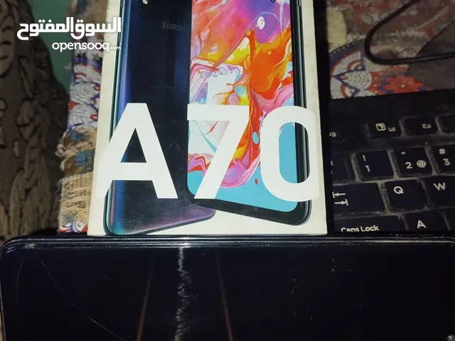 موبايل سامسونج A70 حالة ممتازة 6ج رام مساحة 128ج بطارية 4500ma مناسبة للشغل واليوم الطويل