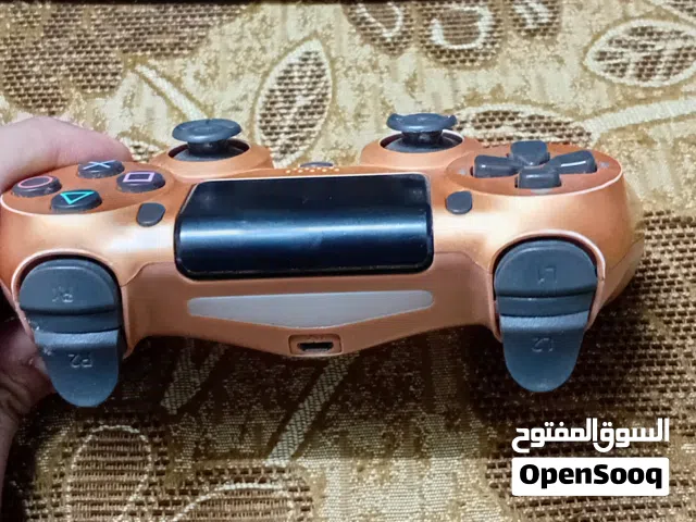 يد بلاي ستيشن 4 تعمل بشكل جيد