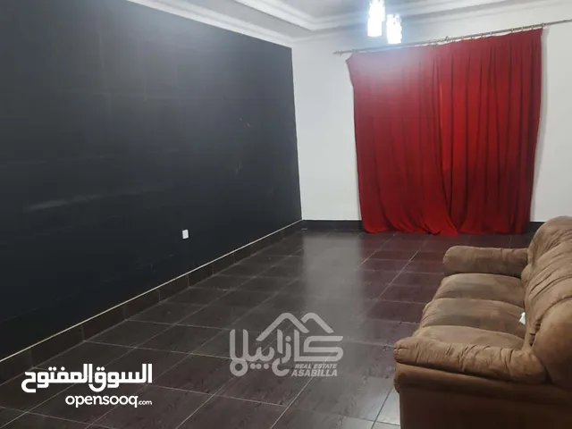 للايجار دور كامل واسع في منطقه راقيه في سند