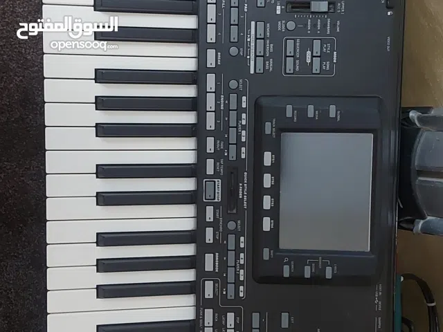كورغ  korg    pa3X  or   للبيع  مع  ستاند سبايدر