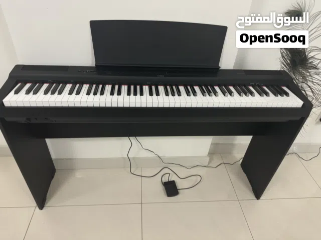 بيانو ياماها مستعمل كالجديد - موديل P125B مع ملحقاته Piano (used as new)  - Yamaha P125B 88-key