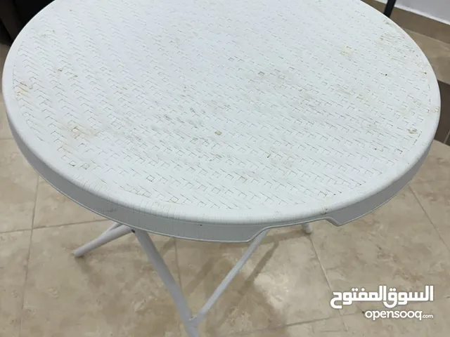 Foldable round dining table - طاولة اكل مبرومة تطوى