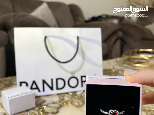 خاتم باندورا PANDORA باللون الأحمر مستعمل