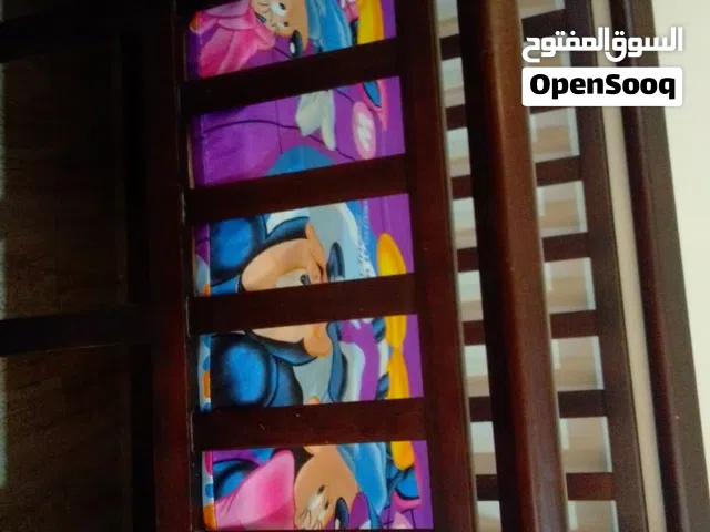 تخت بيبي  خشب  زان تفصيل من غير فرشه