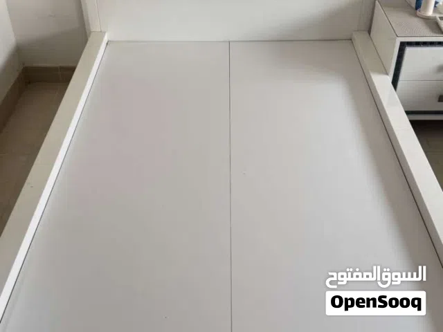 سرير من هوم سنتر