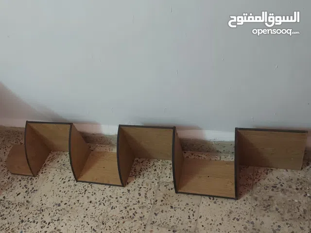 زواية وشماعة ملابس للبيع بحاله ممتازه