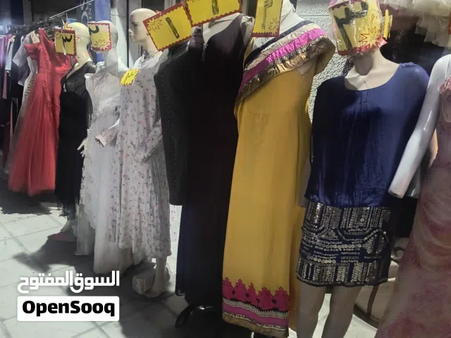 فساتين سهرة مستعملة بأسعار مناسبة (بيع)