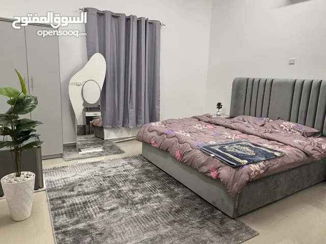 غرف للإيجار اليومي..الموقع فرق خلف جراند ولولو وموقع في حي التراث..