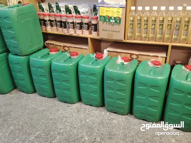 زيت زيتون علاجي غذائي فاخر عصره أولى على البارد من مزارع بعشيقه والفاضليه في الموصل
