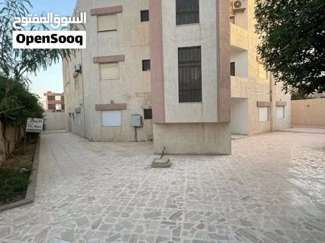 عمارة 3 ادوار ومحلات_الفويهات الغربيه (مقابل جامعة البحر المتوسط)