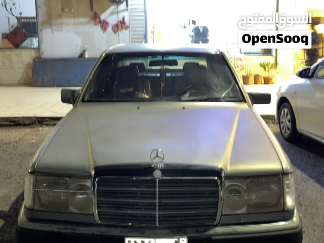 1993, مرسيدس بنز, الفئة-E, E 320