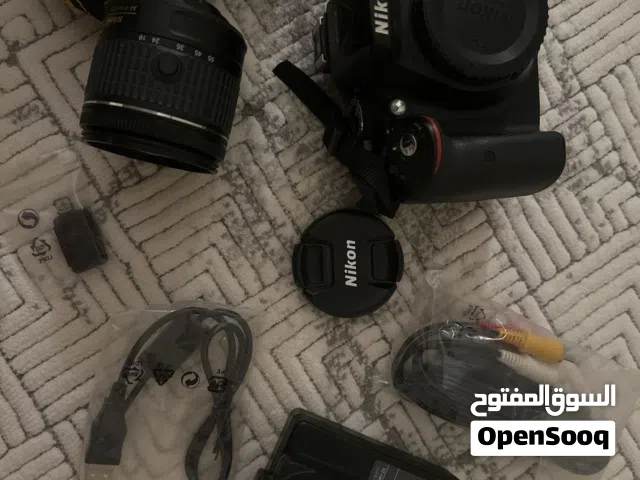 كاميرا Nikon D5300 بحالة ممتازة