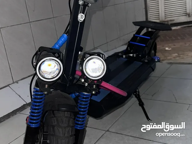 Electric SCOOTER E10 2000W Electric Scooter 48V 13Ah
