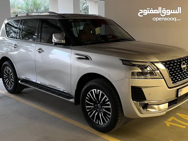 Nissan Patrol 2023 SE Platinum City V6 Silver نيسان باترول 2023 بلاتينيوم 6 سلندر تحت الضمان فضي