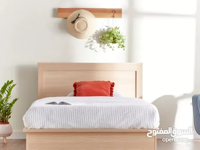 سرير خشبي قياس 180×200