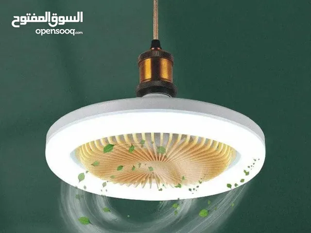 مروحة سقفية مع رينغ لايت