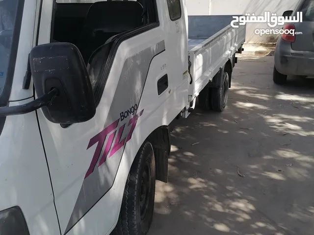 سيارة نقل توصيل ذاخل و خارج طرابلس