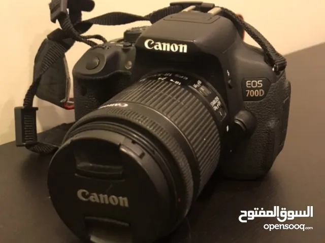 كاميرا كانون D700