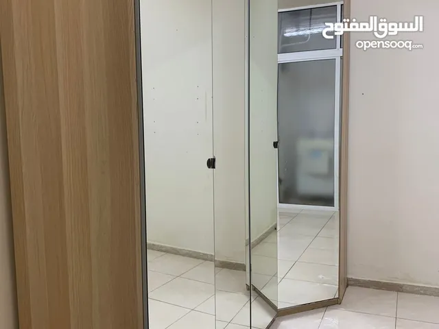 خزانة ملابس