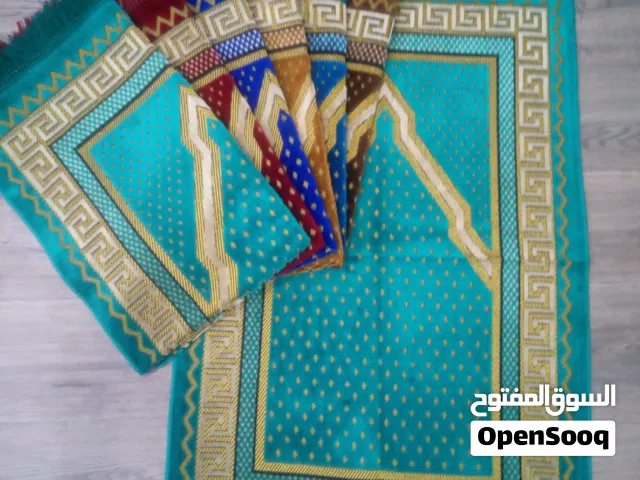 بضاعة سجادات صلاة بالجملة (كونتينر)