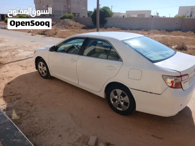 2012 تويوتا كامري GL