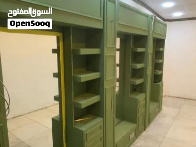 ديكور محل حلاقه للبيع مستعجل تم تخفيض السعر250الف فقط