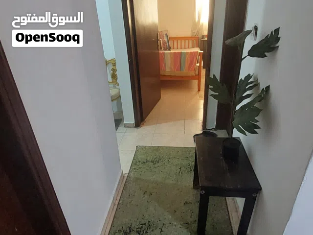 غرفه لفرد أو فردين فقط بشقه نظيفه جدا بالفنطاس ق3
