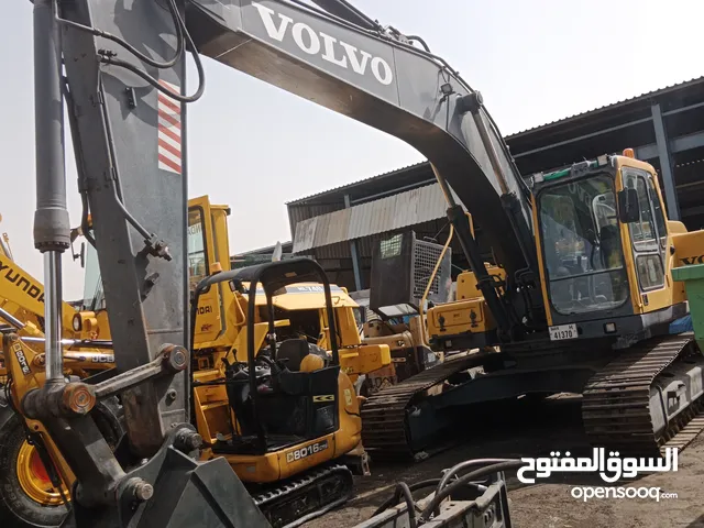 Volvo excavator 24 ton sale very good condition not used in uae