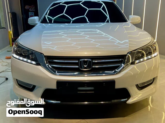 2014 هوندا اكورد Limited