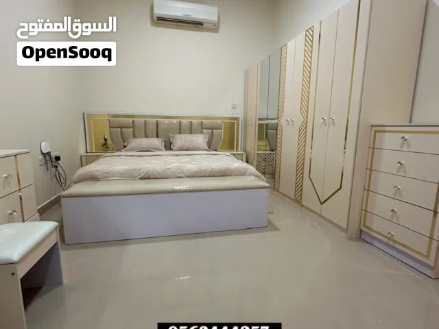 للإيجار غرفه و صاله مفروشة في منطقة زاخر قرب اللولو سوبرماركت