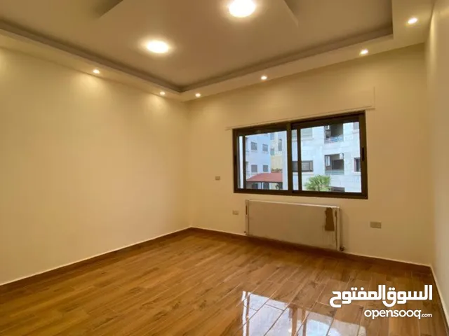 196 m2 3 Bedrooms Apartments for Sale in Amman Um El Summaq