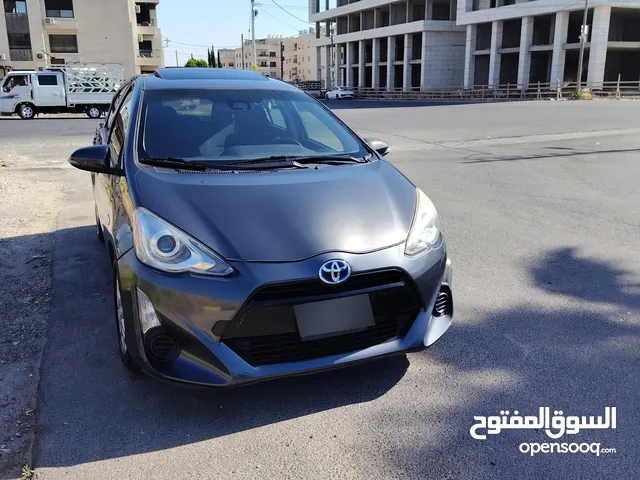 Used Toyota Prius in Amman
